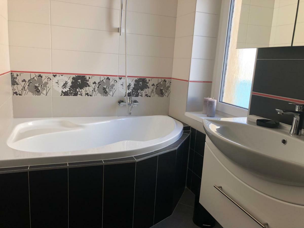 Apartament Lili Apartman Mariańskie Łaźnie Zewnętrze zdjęcie